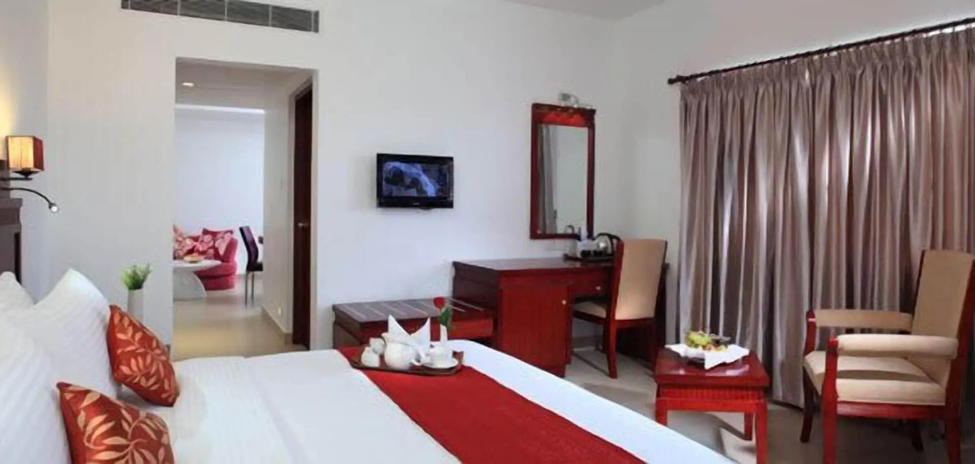 Nm Royale County Hotel Kochi