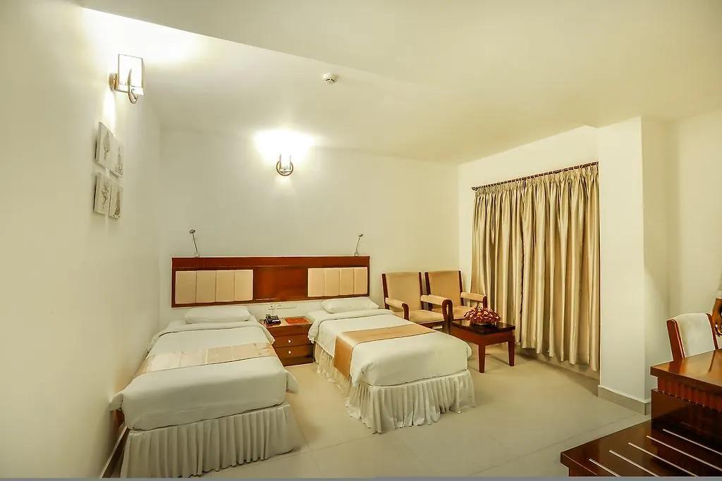 Nm Royale County Hotel Kochi 4*,